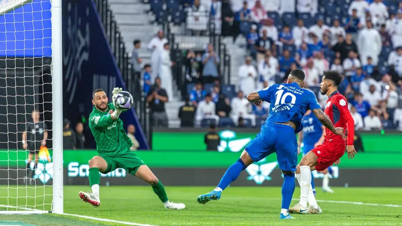 من هو معلق مباراة الهلال ضد الحزم في دوري روشن؟